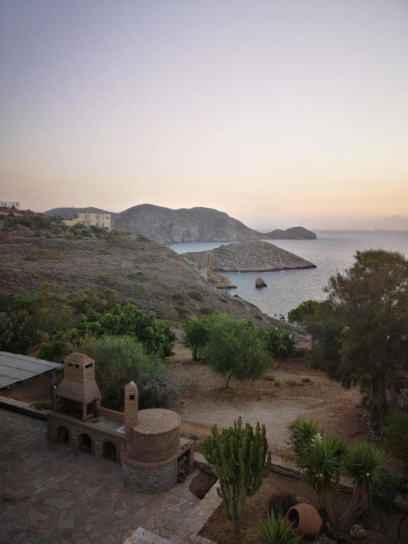 Syros Apartments Suites Chryssonisos Kini エクステリア 写真