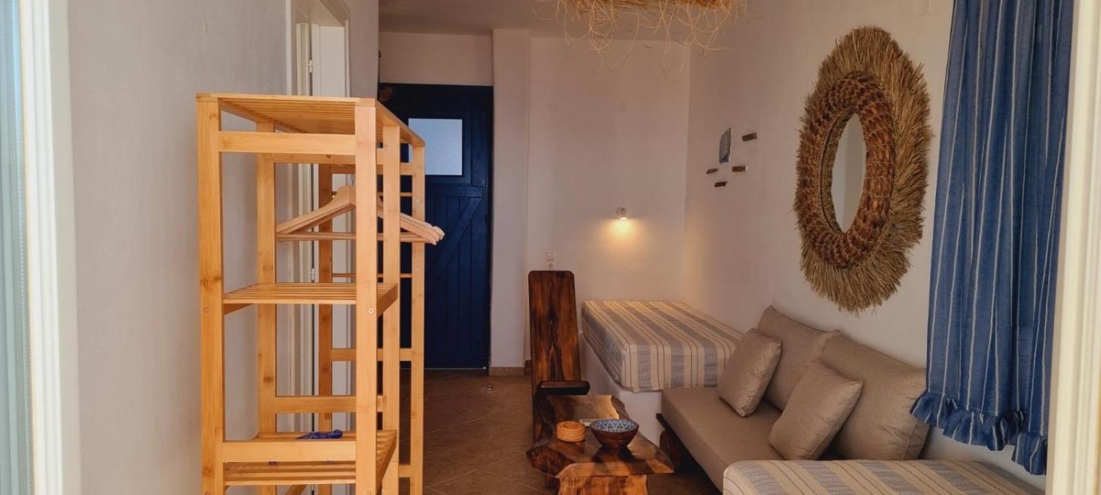 Syros Apartments Suites Chryssonisos Kini エクステリア 写真