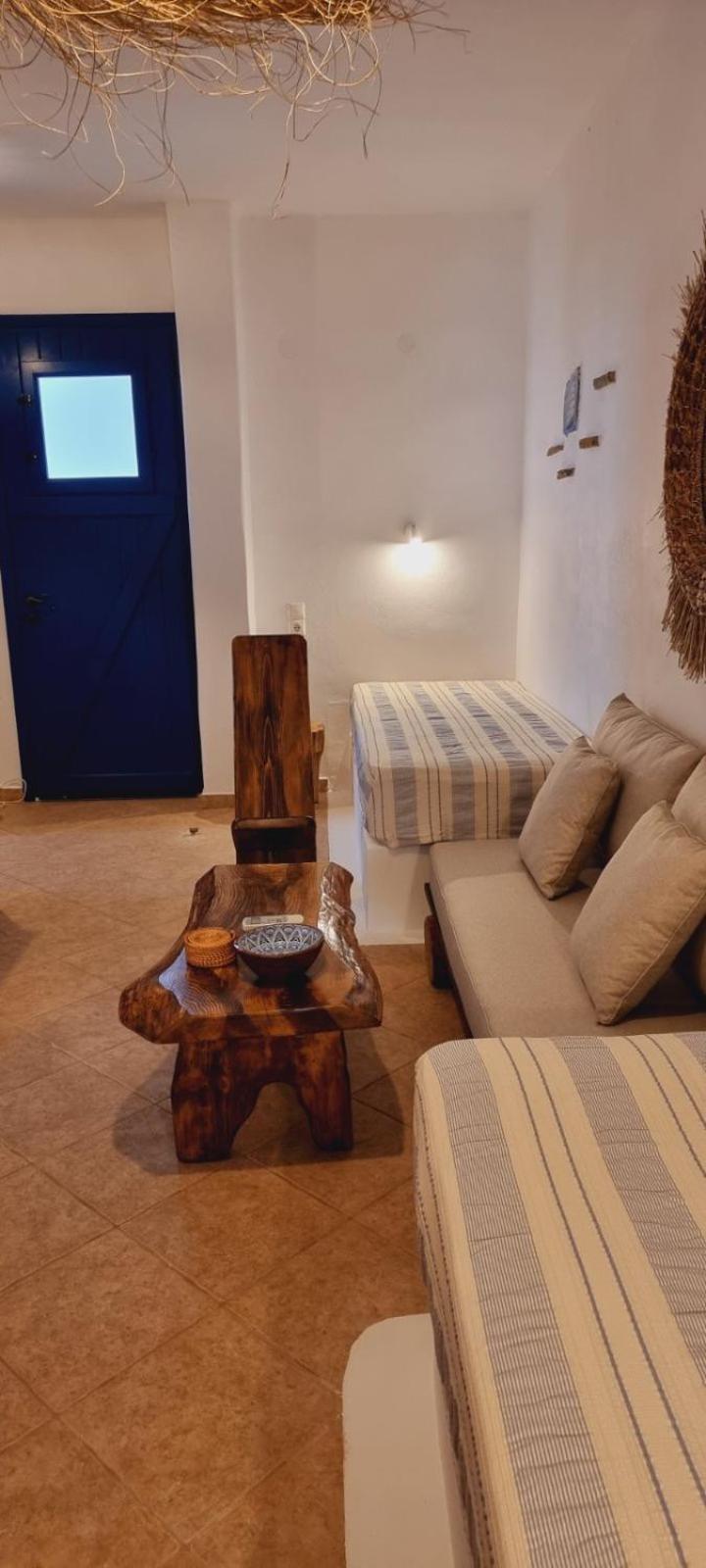 Syros Apartments Suites Chryssonisos Kini エクステリア 写真