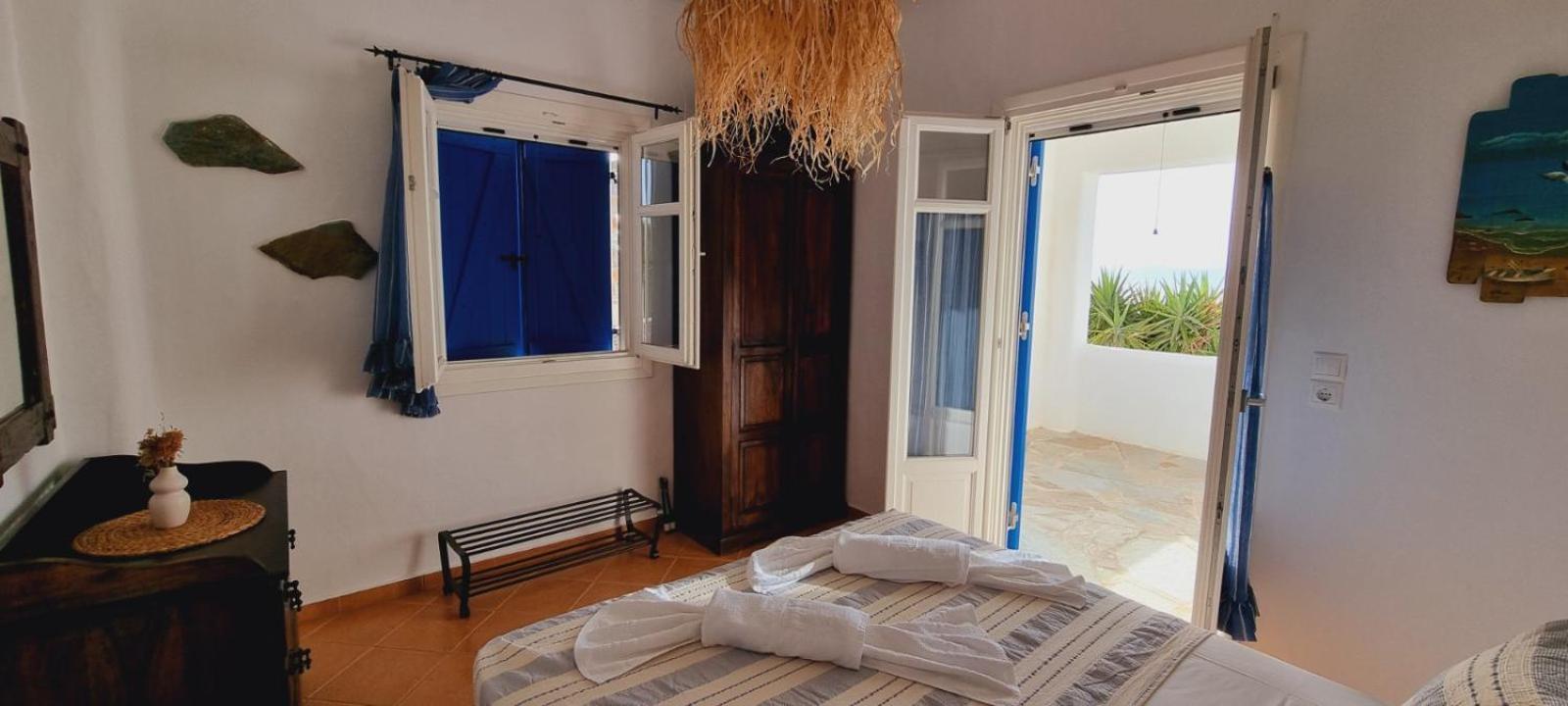 Syros Apartments Suites Chryssonisos Kini エクステリア 写真