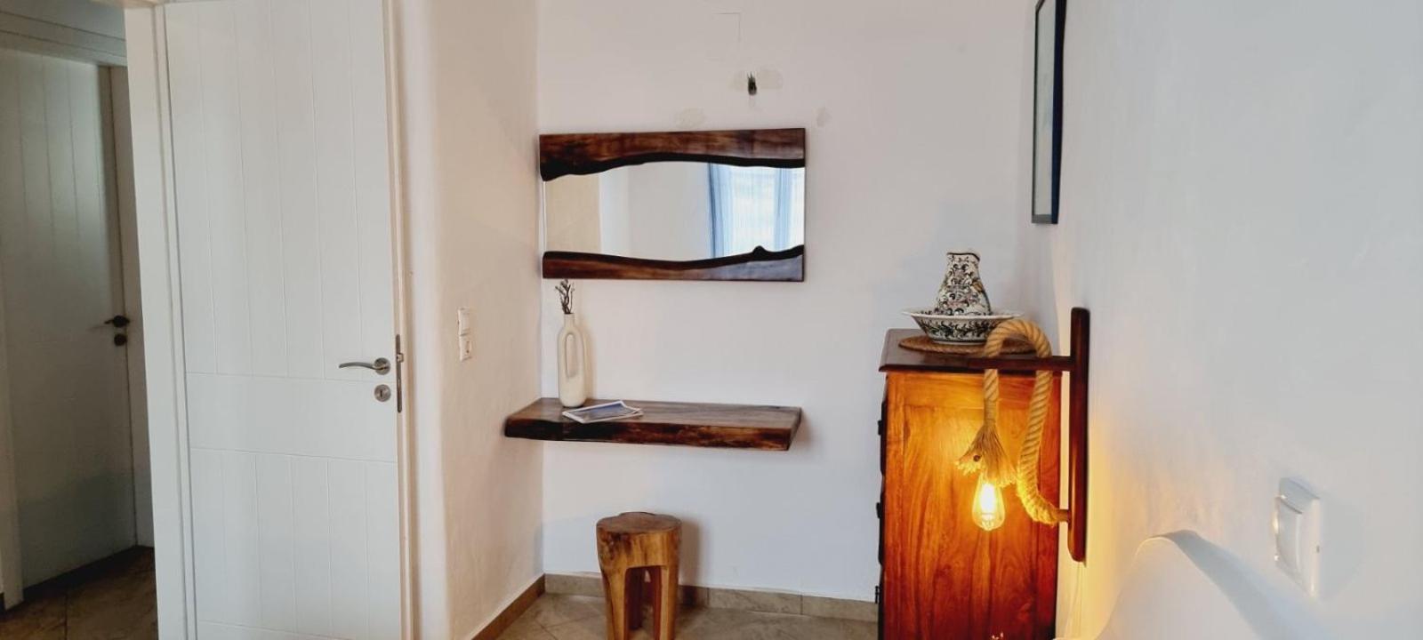 Syros Apartments Suites Chryssonisos Kini エクステリア 写真