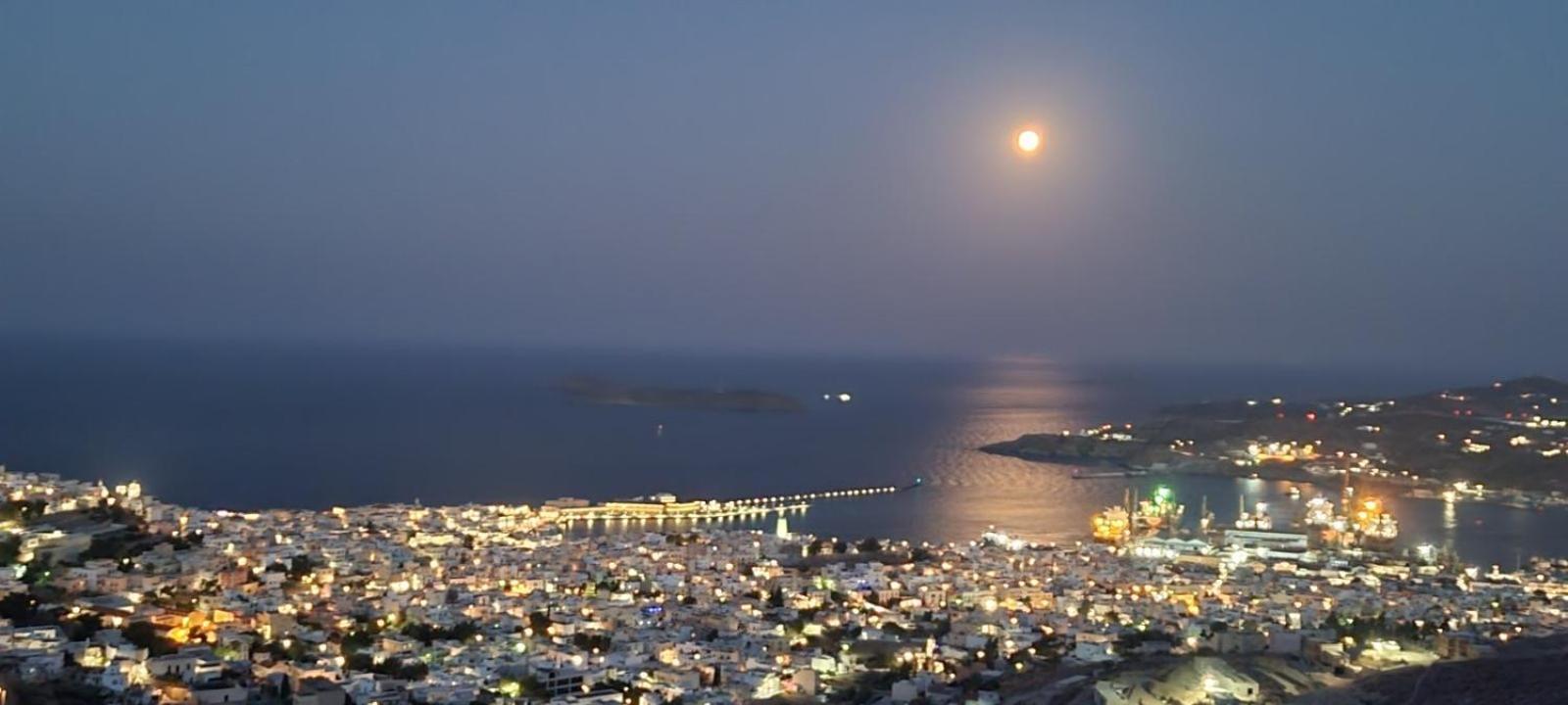 Syros Apartments Suites Chryssonisos Kini エクステリア 写真