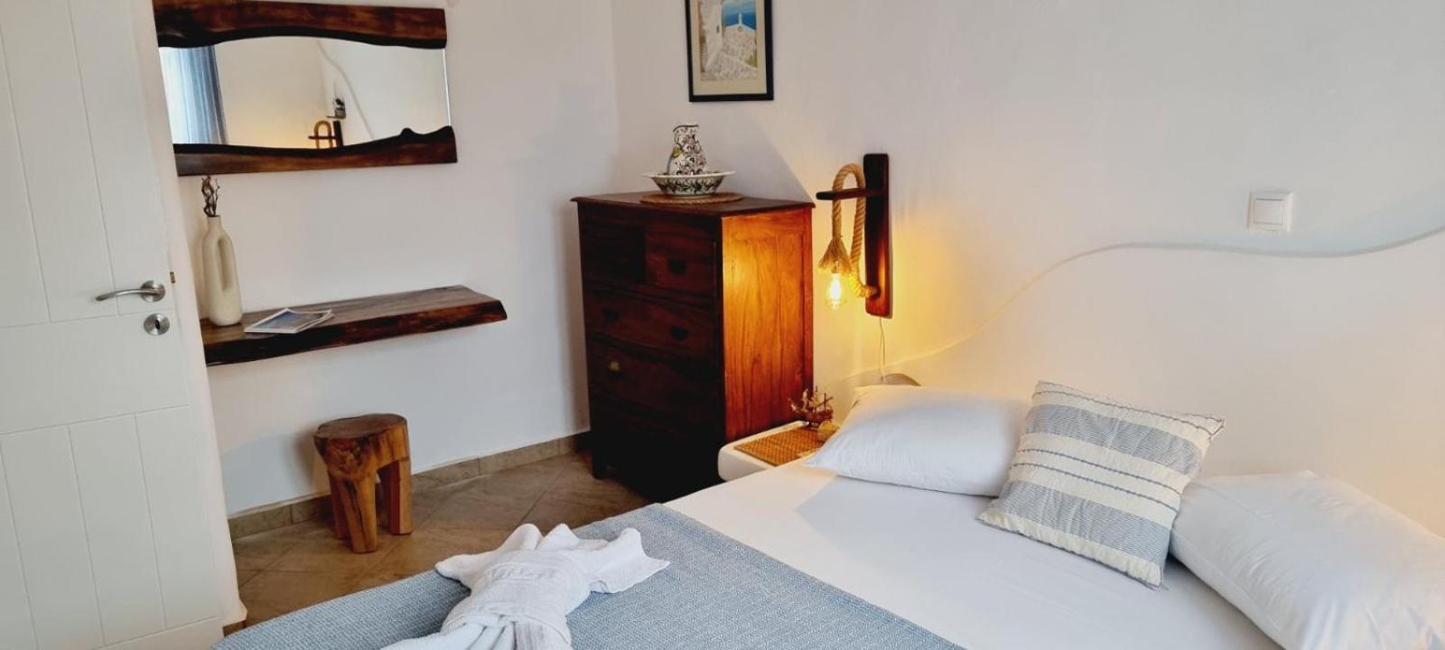 Syros Apartments Suites Chryssonisos Kini エクステリア 写真